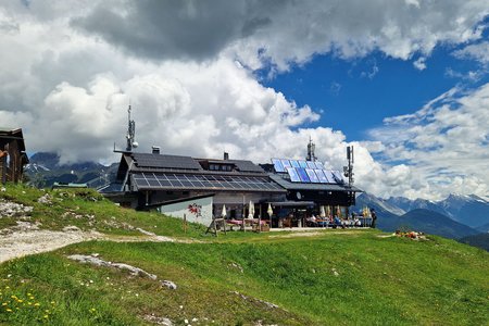 Rauth Hütte (1605 m) von der Buchner Höhe