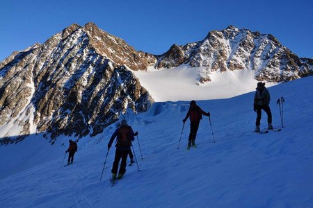 [DOC] Skitouren in nordtirol die 40 schonsten tagestouren zwischen lechtaler und zill ertaler alpen